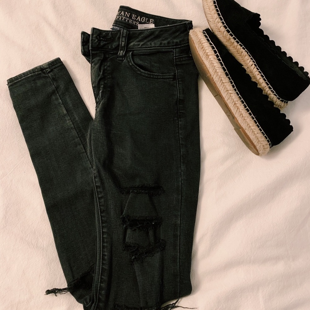 AEO Black Ripped Jeans